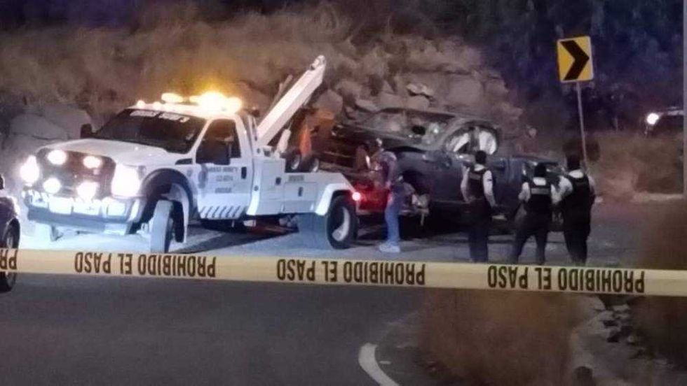 Capturan a tres sujetos tras robo de camioneta RAM y persecución policial en Querétaro.