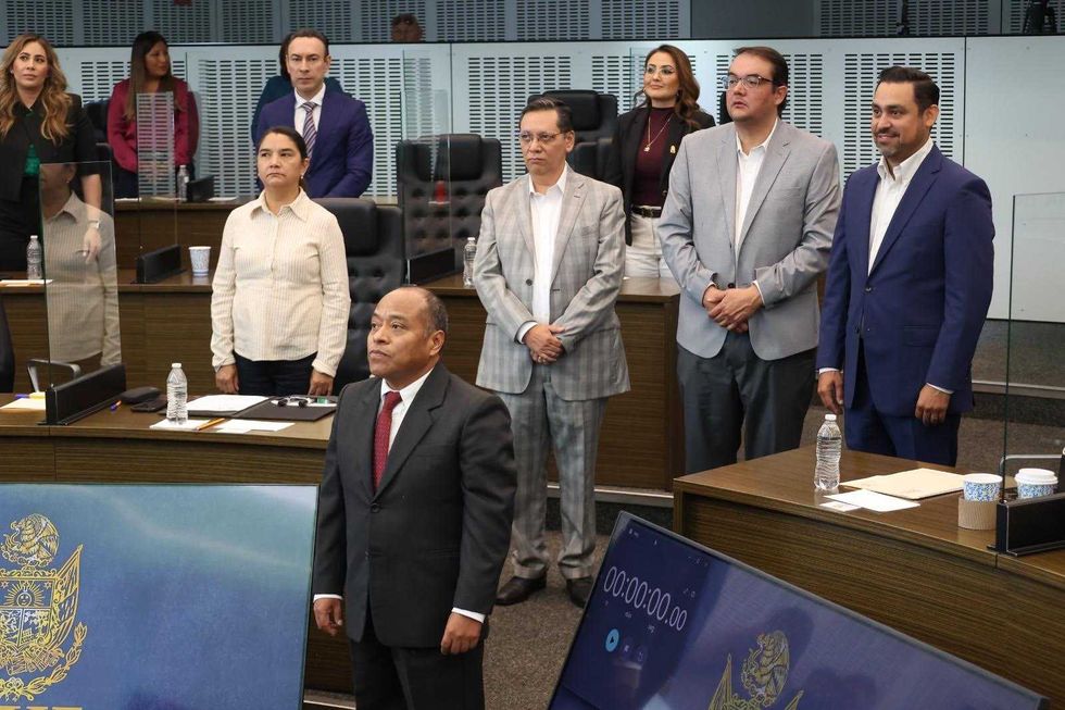 Carlos Alfredo de los Cobos rinde protesta como fiscal anticorrupci\u00f3n ante el Pleno de Quer\u00e9taro.