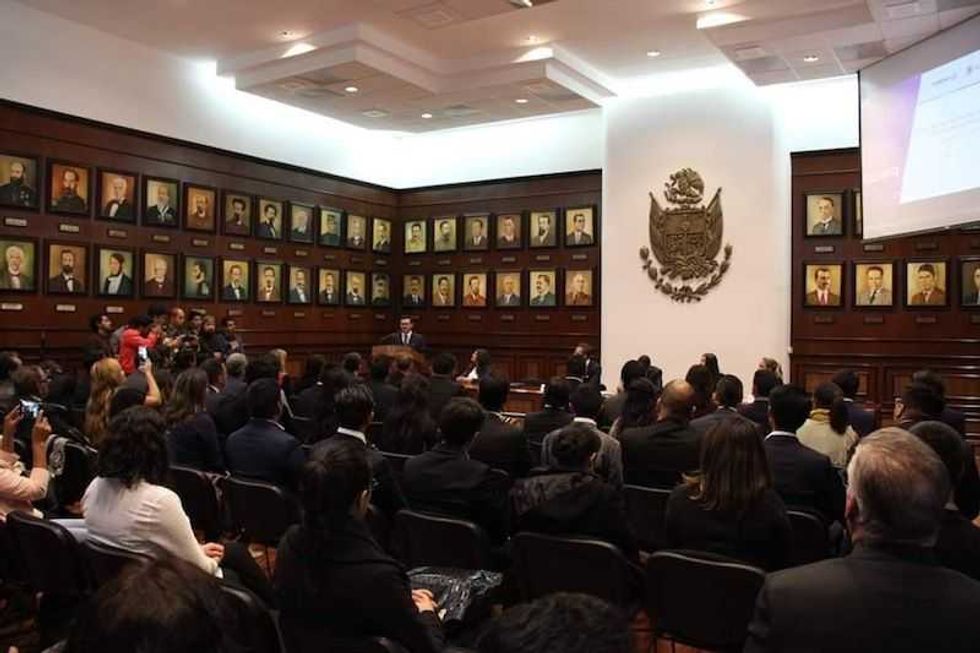 carlos vazquez representa a san juan del rio en consejo ciudadano juvenil 2