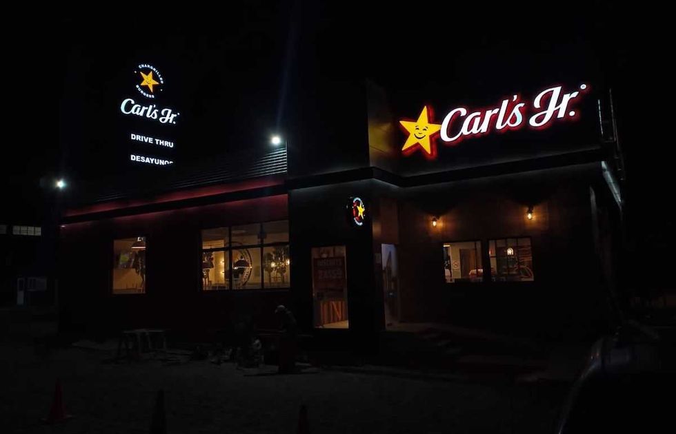 “Carl’s Jr” otorgará 'combo' a los primeros 50 clientes en San Juan del Río.