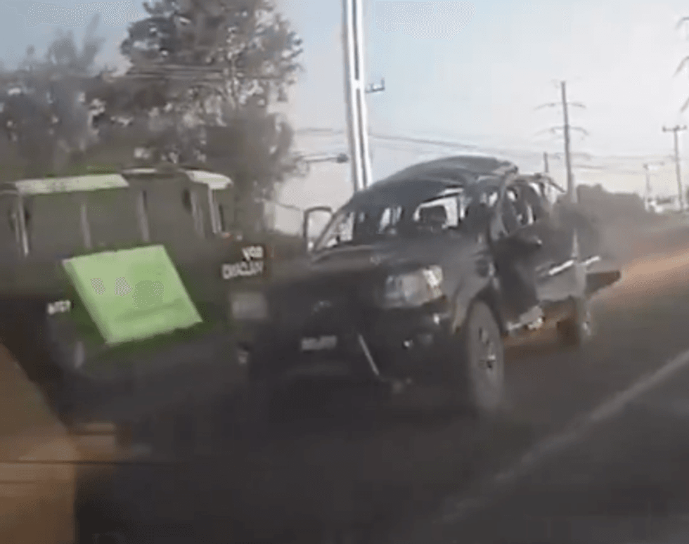 Carretera M\u00e9xico-Pachuca en Tec\u00e1mac donde explot\u00f3 una camioneta con dos tripulantes originarios de Sinaloa