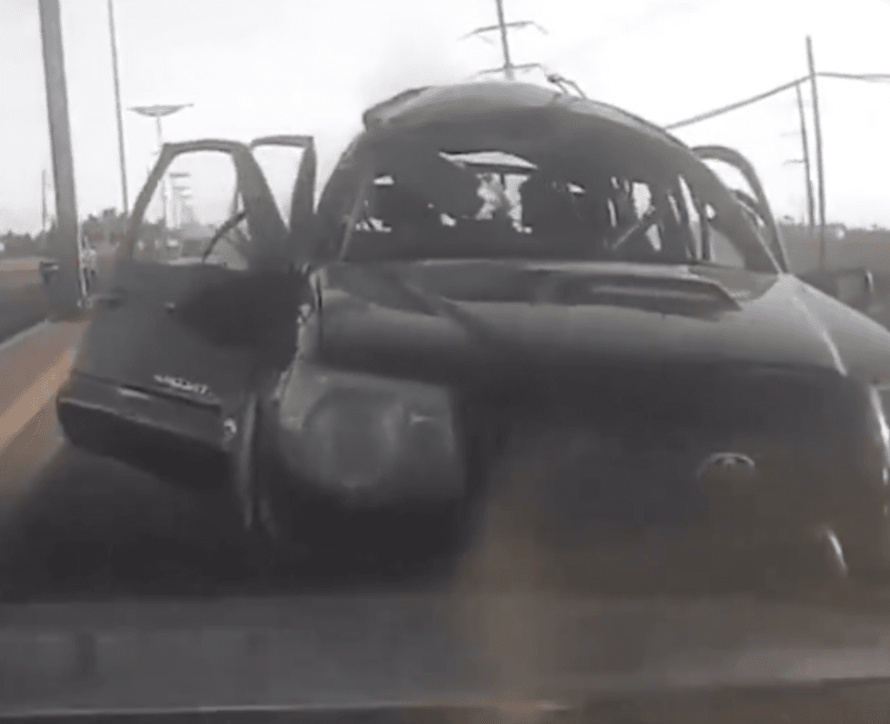 Carretera M\u00e9xico-Pachuca en Tec\u00e1mac donde explot\u00f3 una camioneta con dos tripulantes originarios de Sinaloa