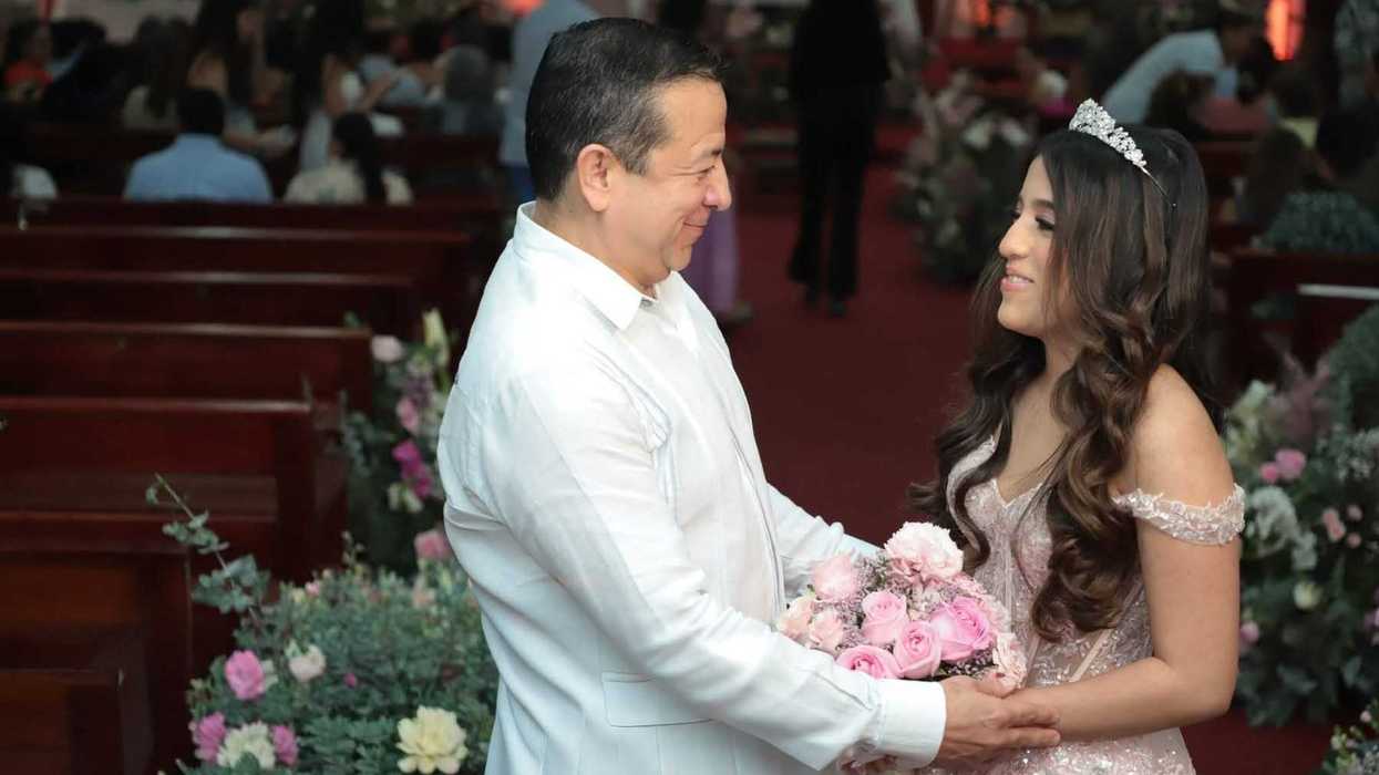 Celebración de los XV años de Mafer en Villahermosa Tabasco organizada por el empresario petrolero Juan Carlos Guerrero Rojas con temática de Nueva York