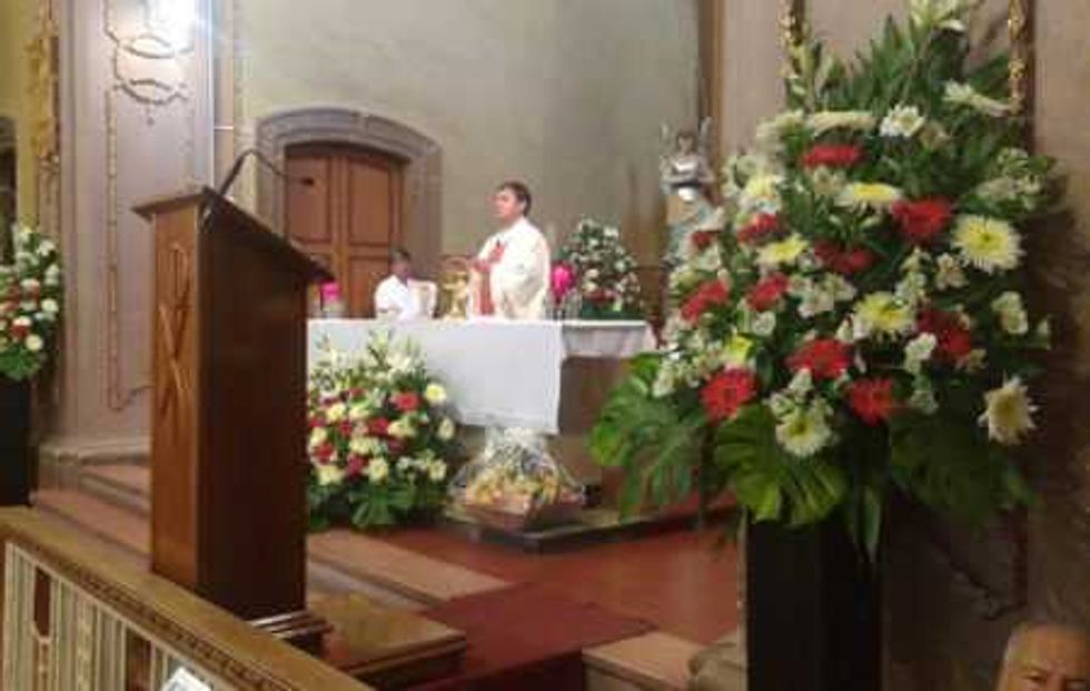 celebran jueves santo en parroquia san juan bautista 3