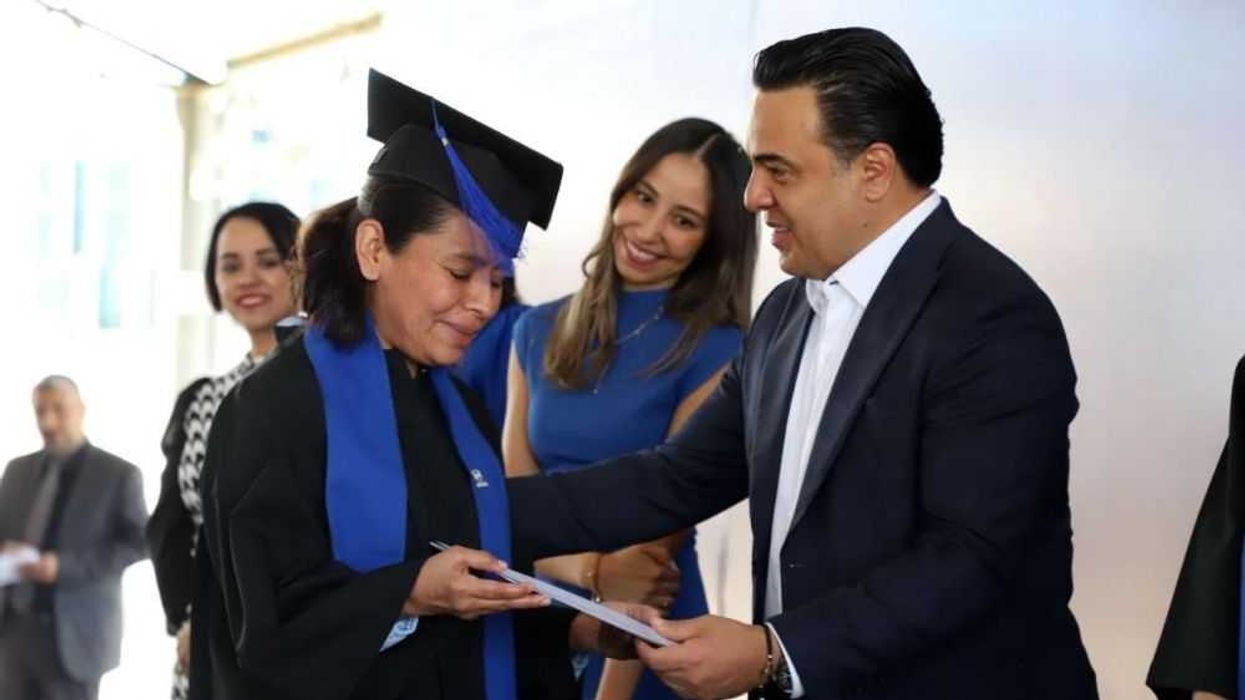 Celebran la Graduación de 53 Maestrantes de la Universidad de las Mujeres en Querétaro.