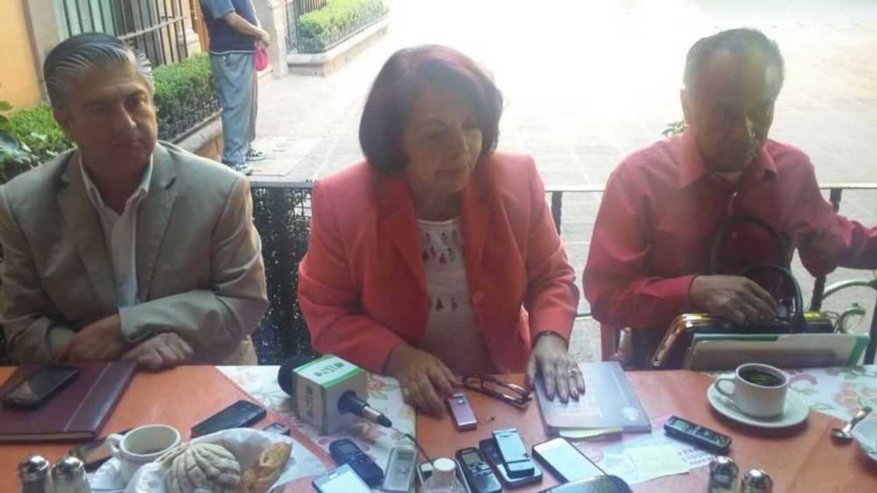 Celia Maya.