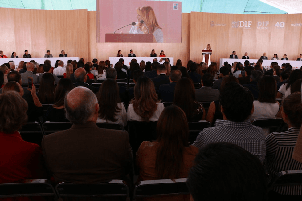 centro sistencia carmelita ballesteros dif 3