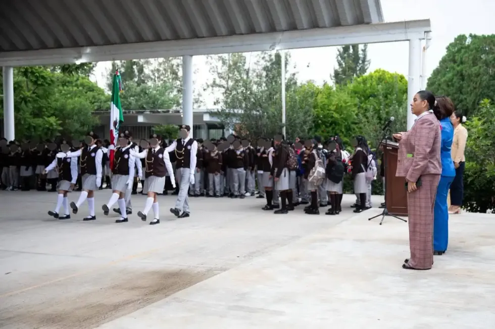 Ceremonia de inicio del ciclo escolar 2026-2027 en la Secundaria T\u00e9cnica 19 de La Llave, San Juan del R\u00edo