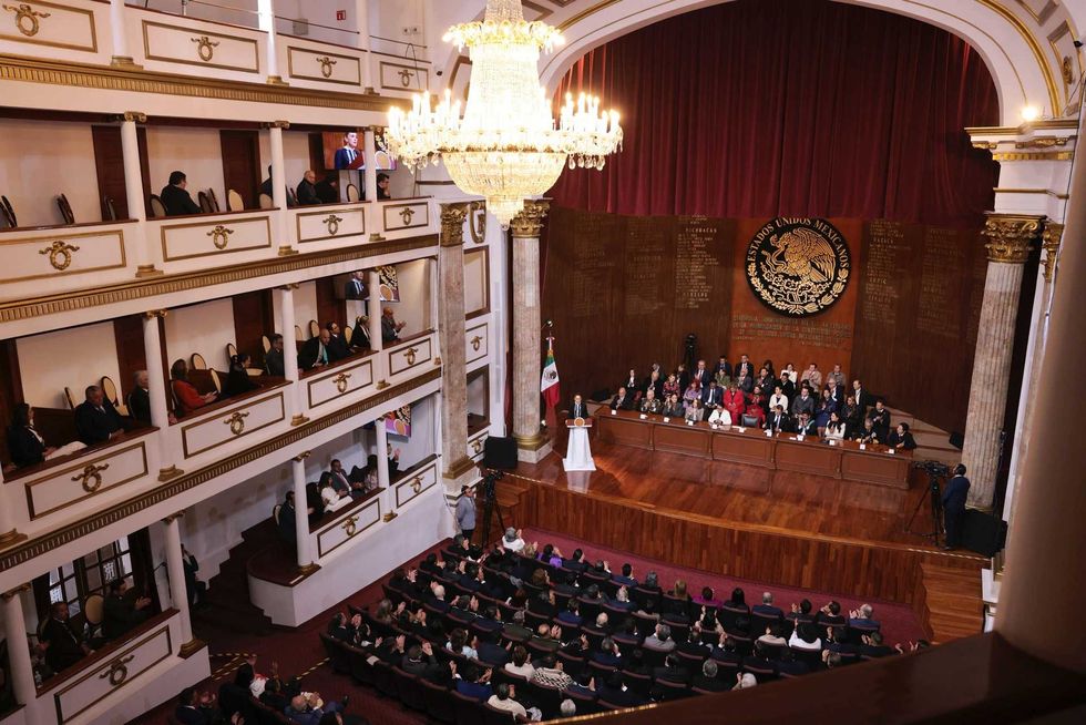 Ceremonia del 109 aniversario de la Constituci\u00f3n de 1917 en el Teatro de la Rep\u00fablica de Quer\u00e9taro con la presidenta Sheinbaum
