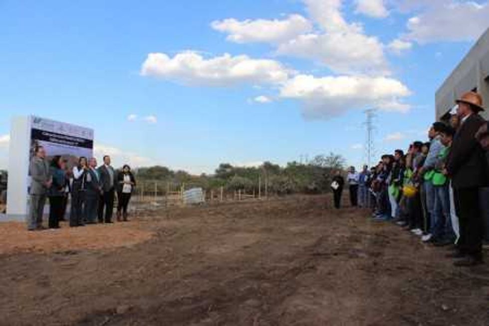 Ceremonia primera piedra Docencia 5