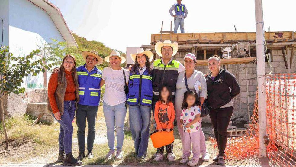 Chepe Guerrero supervisa obras de pavimentación y urbanización en colonia El Paraíso de Corregidora Querétaro.