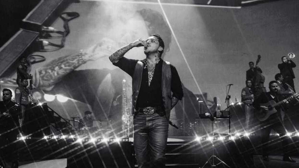 Christian Nodal durante un concierto reciente de su gira de regional mexicano en México