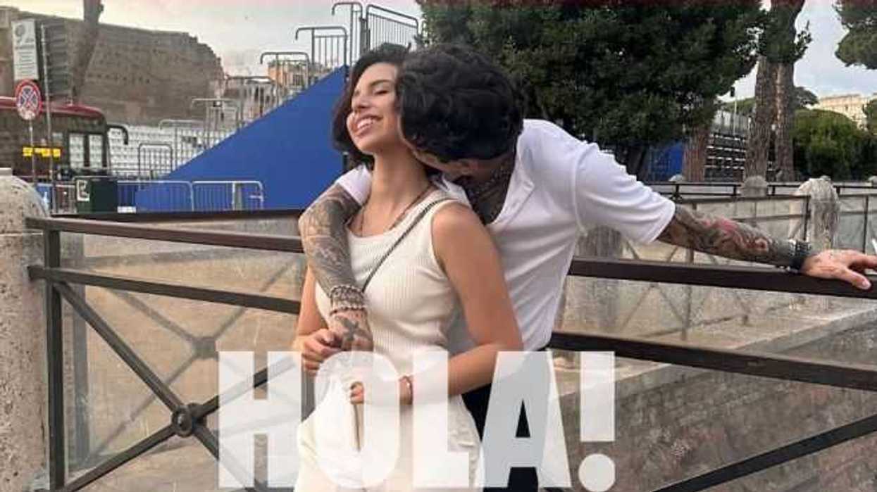 Christian Nodal y Ángela Aguilar confirman romance. FOTO: AGENCIA MÉXICO/ HOLA!