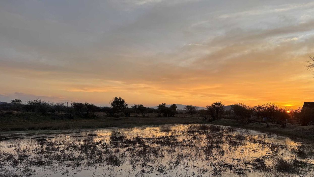 Cielo nublado sobre Querétaro con pronóstico de lluvias aisladas y ambiente frío para el 30 de diciembre de 2025.