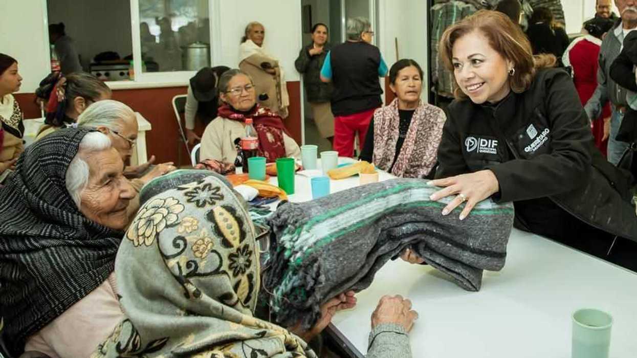 Cierran colecta “Cobijando Corazones” en Querétaro con más de 20 mil cobijas donadas.