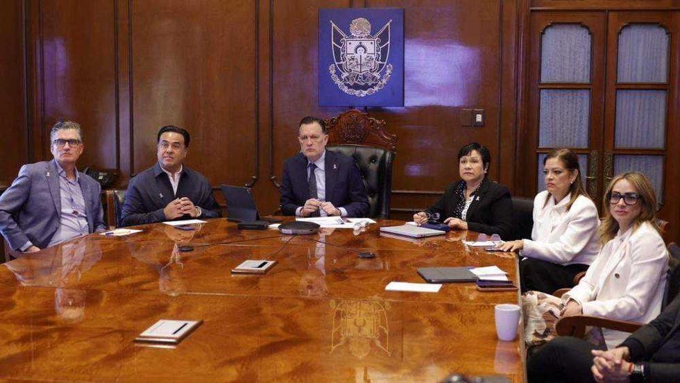 Cinco kilómetros de la Carretera 100 Estatal registran colapso de carpeta; reparación se completará en los próximos dos días.