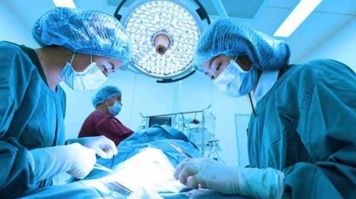 cirugia-de-tumores-en-colon-evita-aparicion-de-cancer-seguro-social