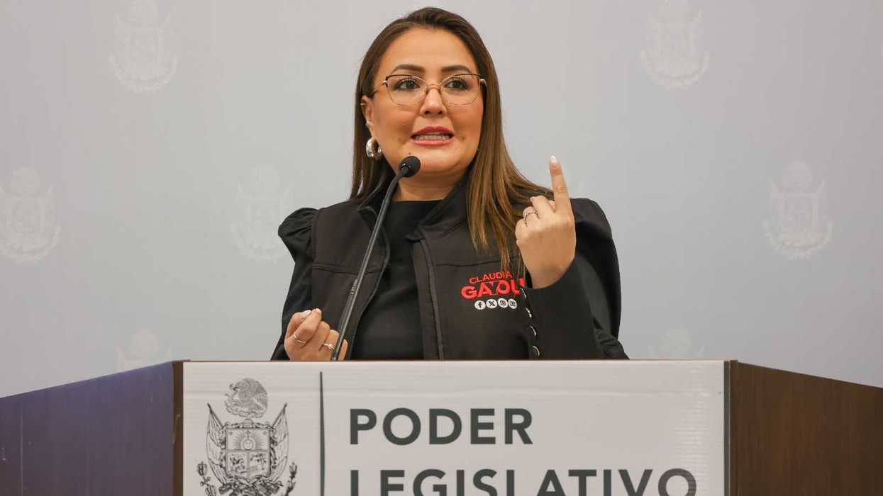 Claudia Díaz Gayou durante una rueda de prensa en el Congreso de Querétaro sobre la reforma judicial.