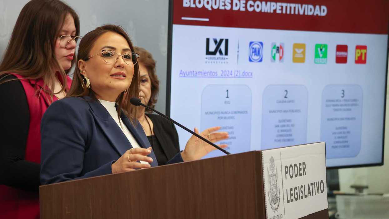 Claudia Díaz Gayou presenta la reforma electoral en el Poder Legislativo de Querétaro