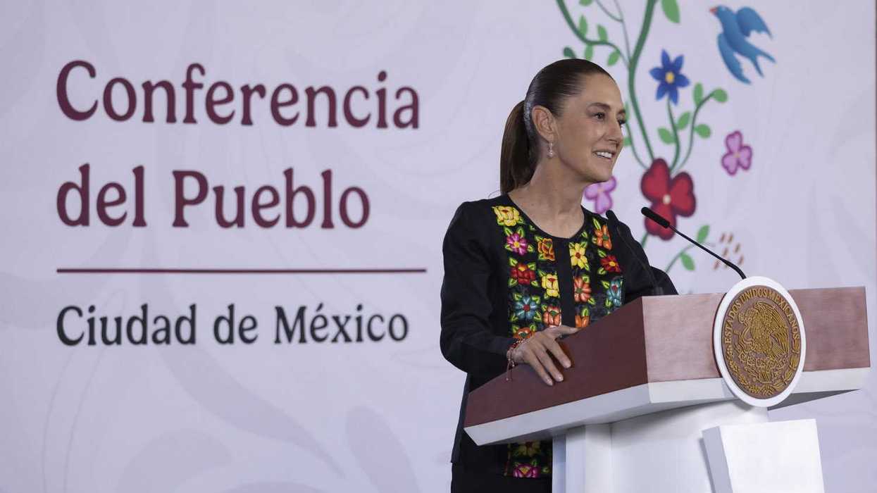 Claudia Sheinbaum habla durante la conferencia matutina en Palacio Nacional sobre el inicio de la revisión del T-MEC.