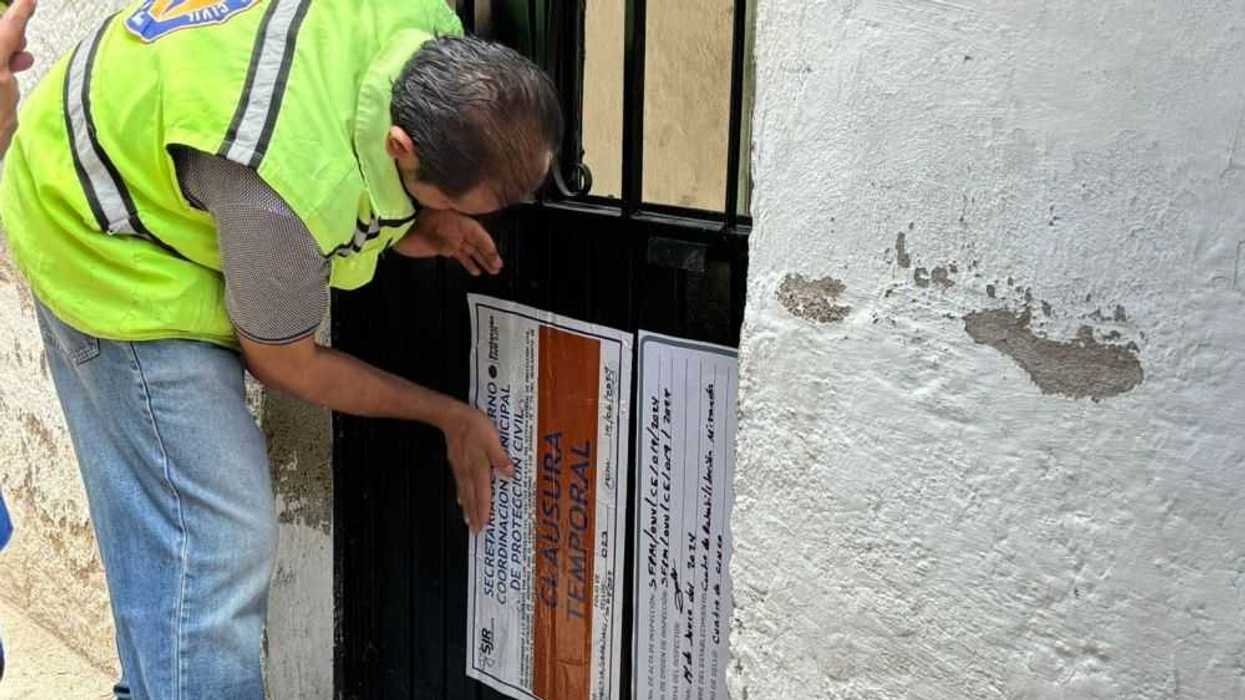 Clausuran anexo Grupo Miranda en San Juan del Río.