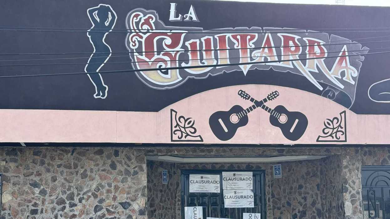 Clausuran Bar "La Guitarra" en Pedro Escobedo.