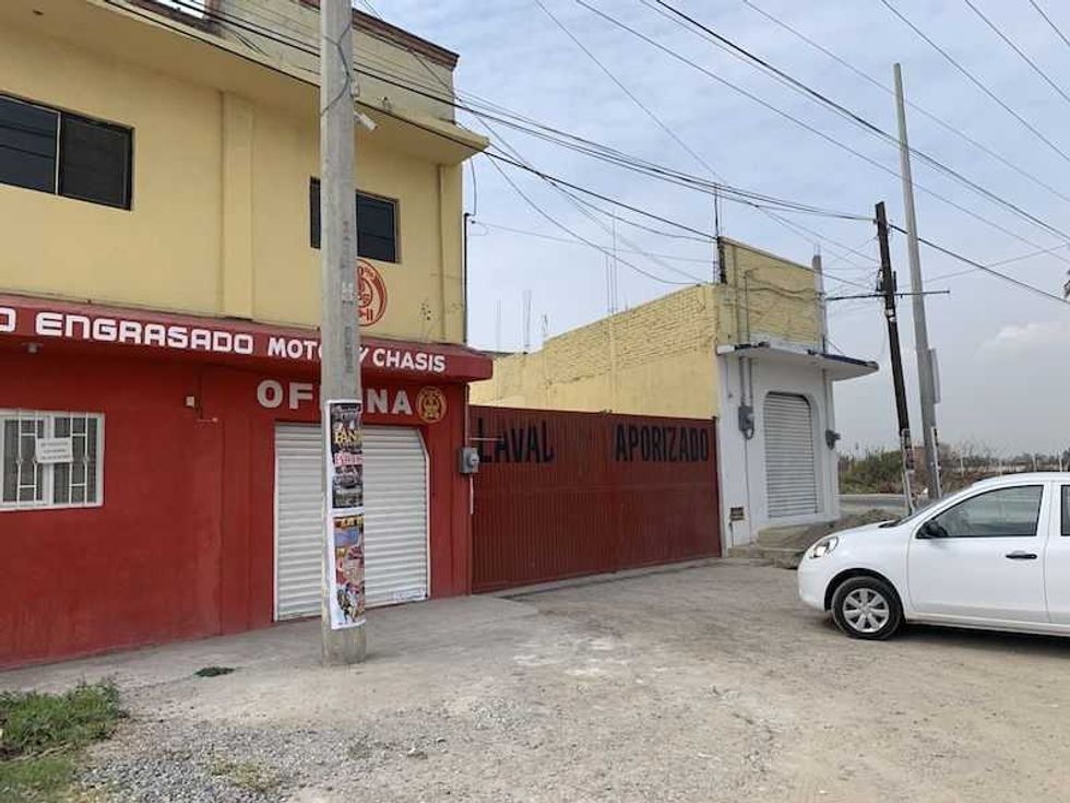 clausuran taller de lavado y vaporizado de traileres en pedro escobedo 6