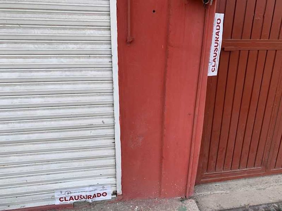 clausuran taller de lavado y vaporizado de traileres en pedro escobedo