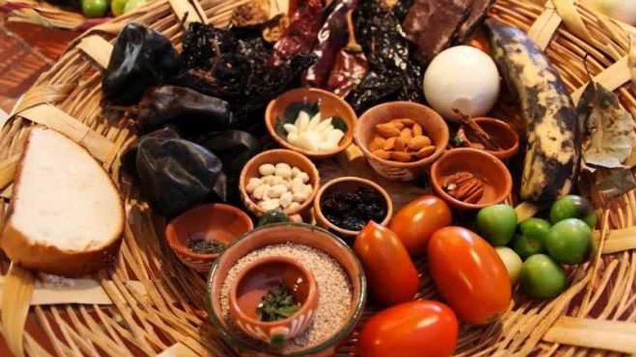 cocina-masterchef-abarrotada-ingredientes-prehispanicos