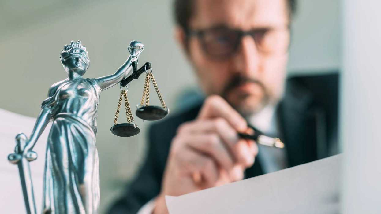Cómo los Abogados Manejan las Disputas con las Aseguradoras en Casos de Accidentes de Auto