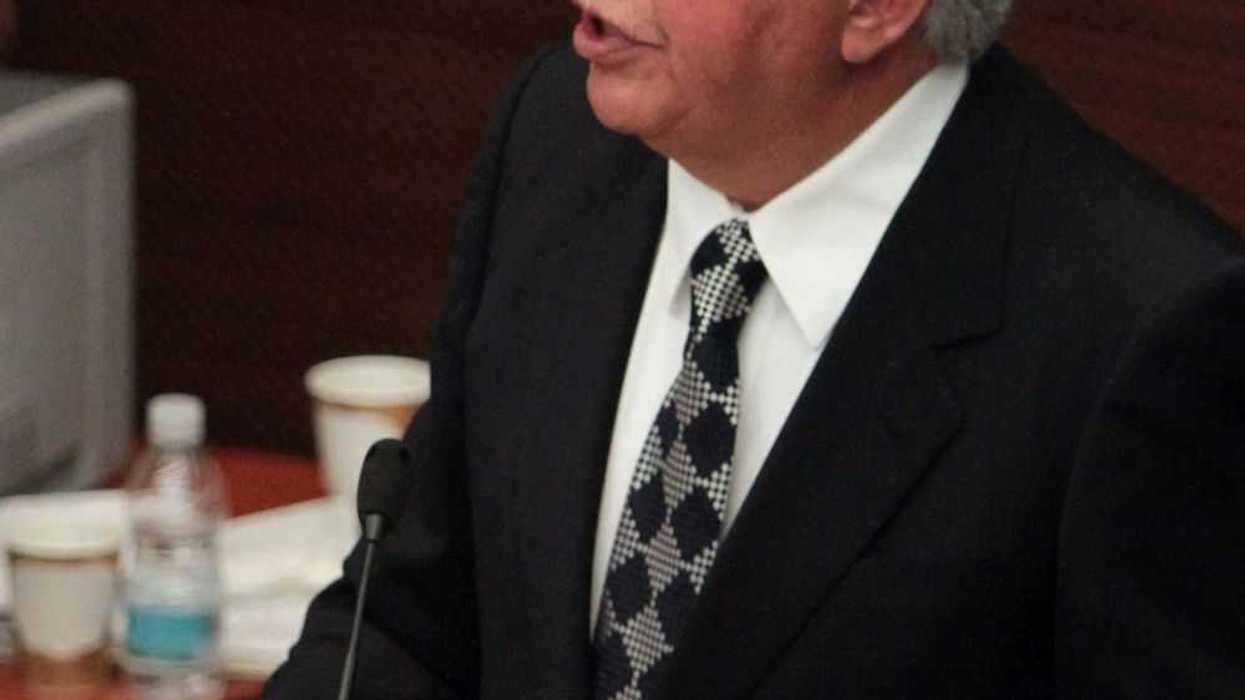 COMPARECE DIRECTOR DE COMISIÓN FEDERAL DE ELECTRICIDAD