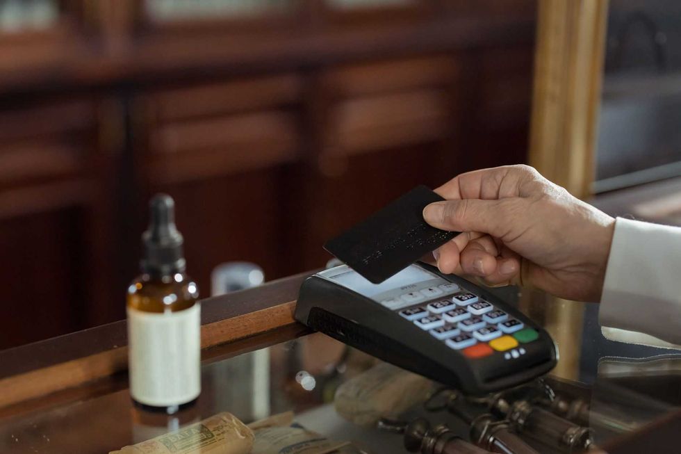 Comprobante de venta entregado en la caja de un comercio