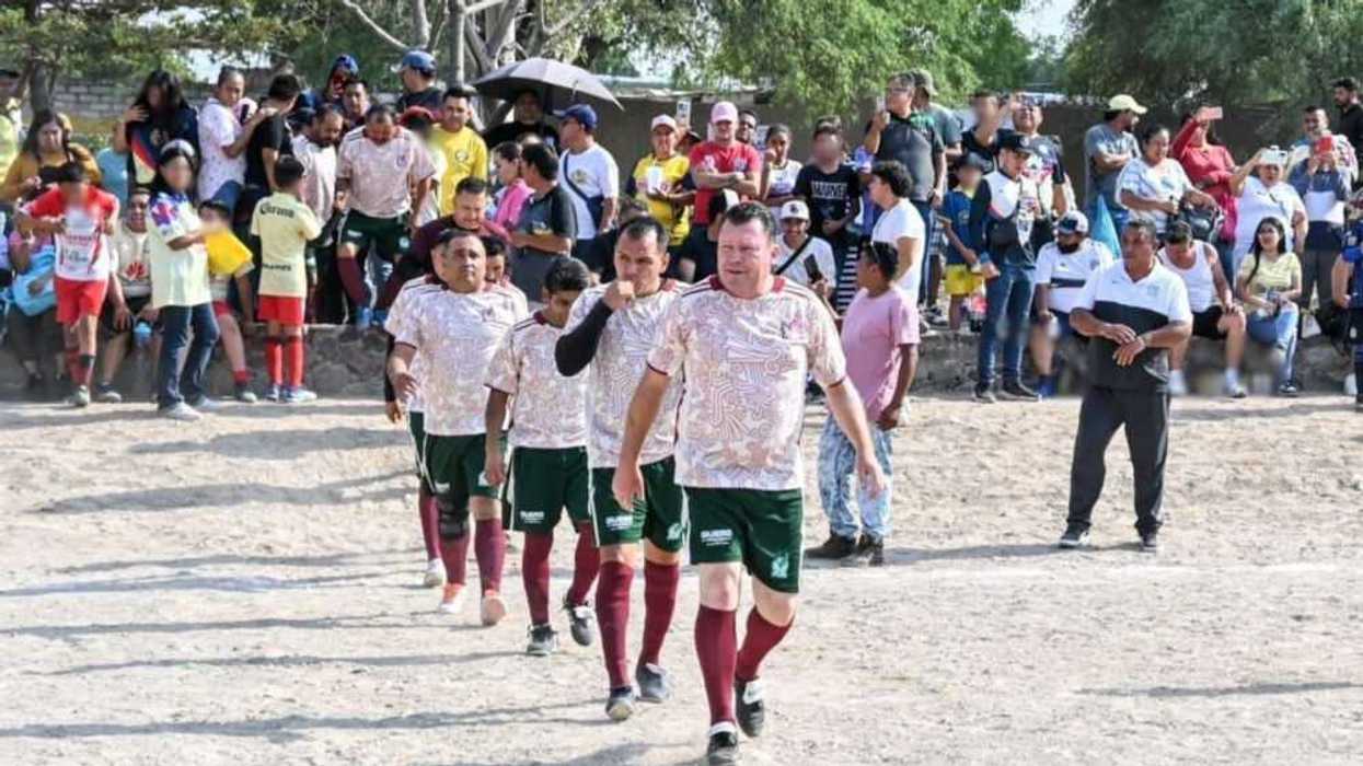 Compromiso deportivo en X Distrito: Güero Inzunza promete espacios abiertos y accesibles.