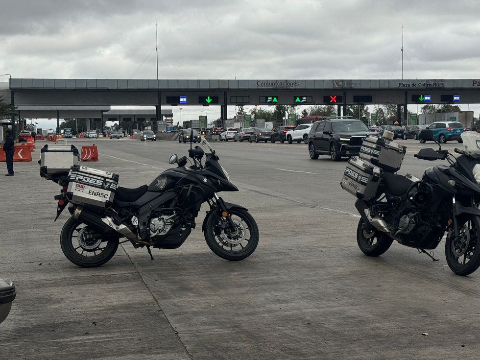 Comunicado de CAPUFE sobre cierre de caseta de Palmillas en Quer\u00e9taro y nueve plazas m\u00e1s tras disturbios por muerte de El Mencho