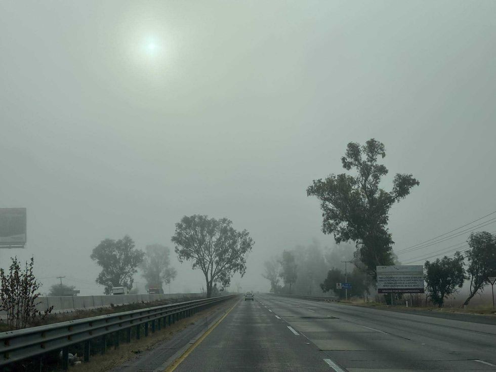 Conagua prevé ambiente frío en zonas serranas de Querétaro e Hidalgo con mínimas cercanas a 0°C durante la mañana del lunes.