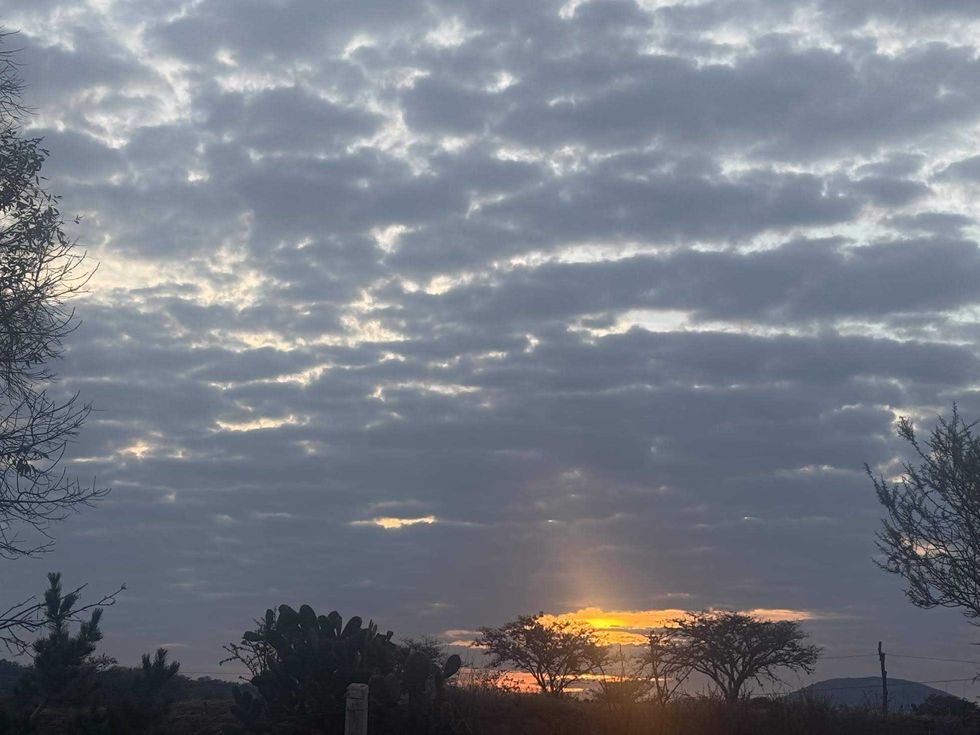 CONAGUA pronostica ambiente frío con heladas en zonas altas de Querétaro y temperatura mínima de 8°C en la capital.