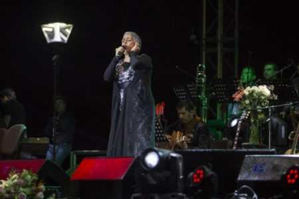 concierto las trres grandes plaza independencia 4