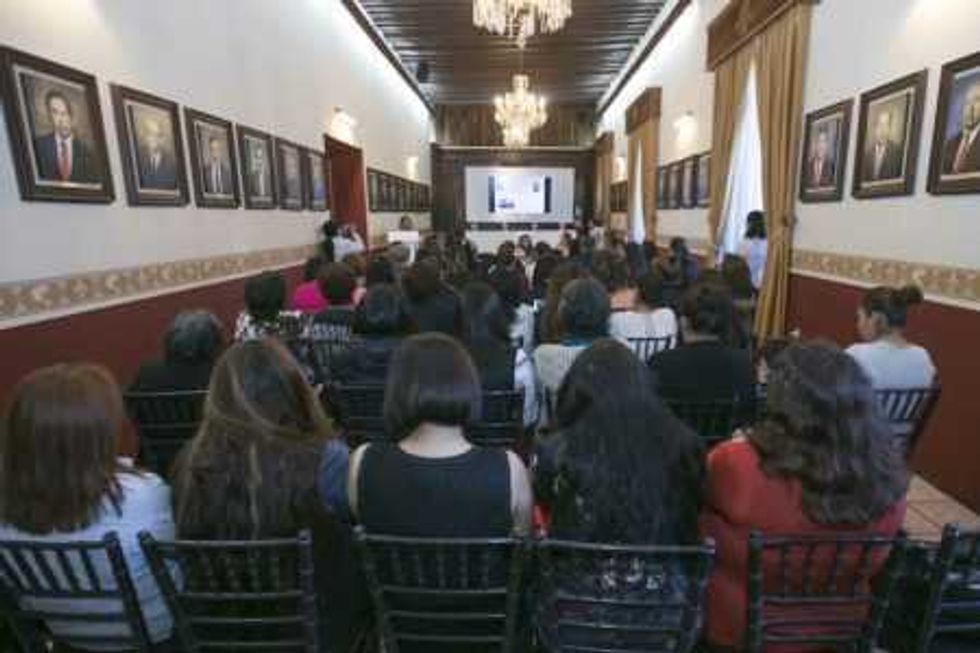 conmemoran 64 aniversario del voto femenino en san juan del rio 4