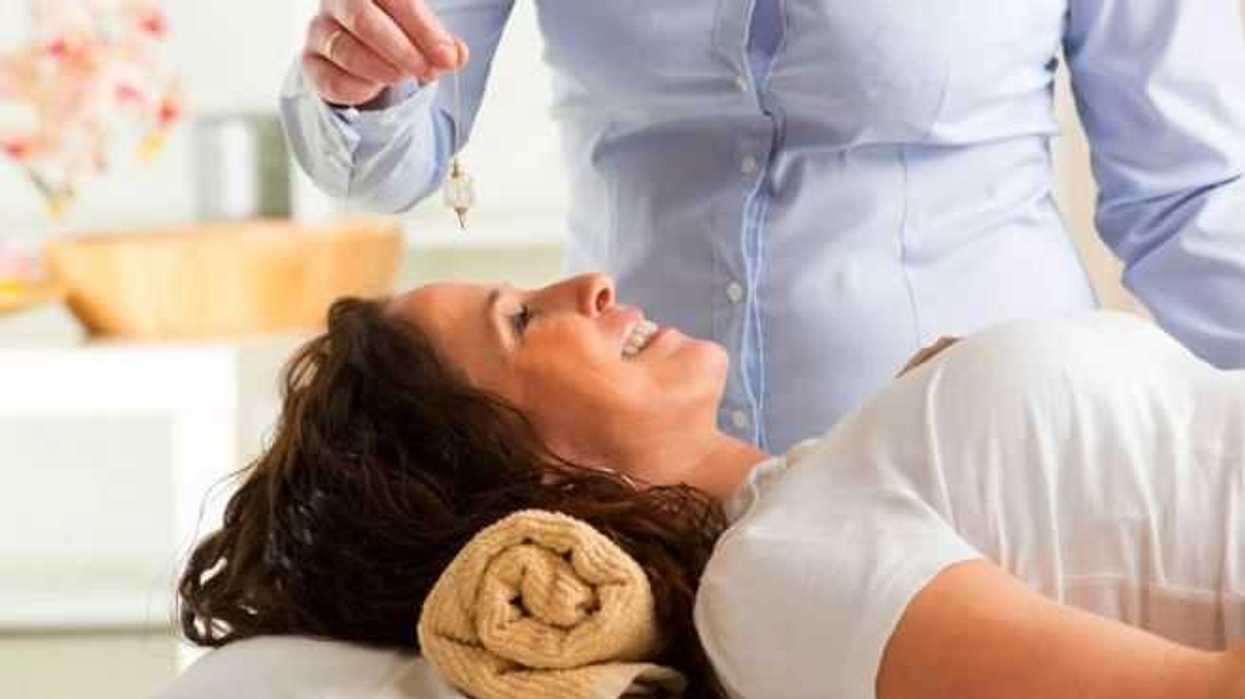 consideran-a-la-hipnoterapia-como-tratamiento-para-atenuar-dolor