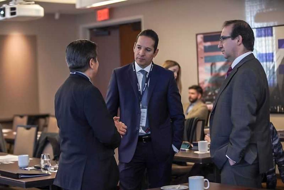 consolida gobernador inversion canadiense por 25 mdd 2