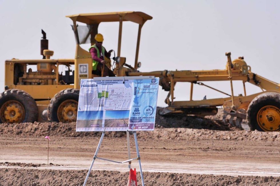 Construcci\u00f3n de Unidad Deportiva UAQ Campus Aeropuerto en Quer\u00e9taro con inversi\u00f3n de 25 millones de pesos.