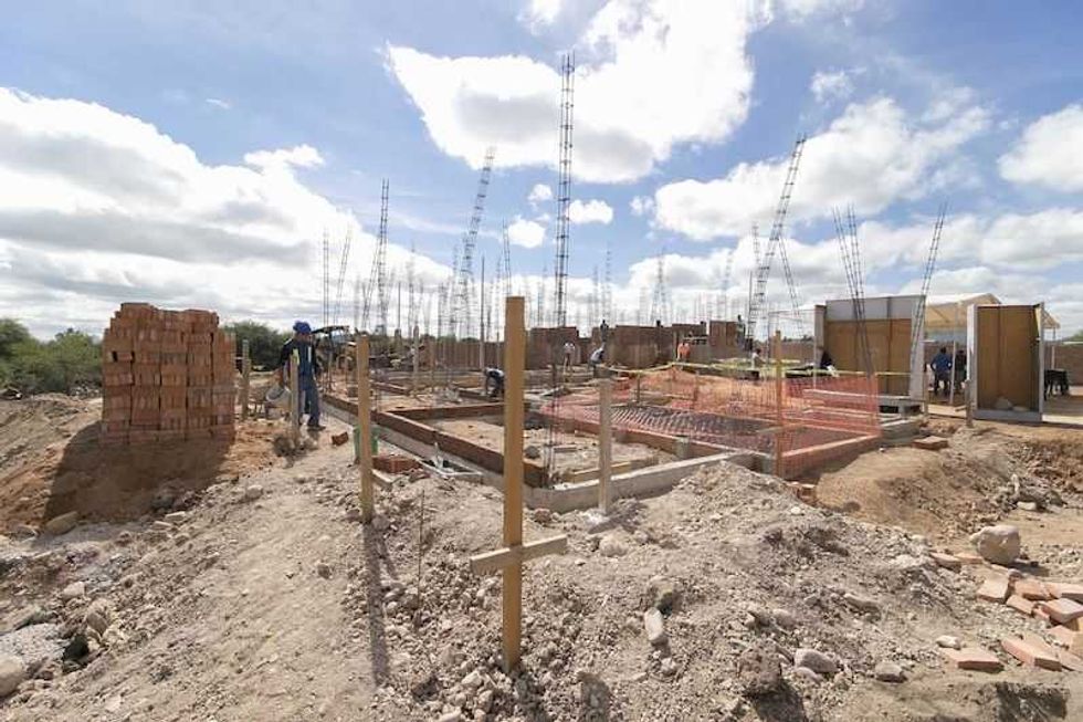 construye memo vega casa de salud en arcila san juan del rio 4