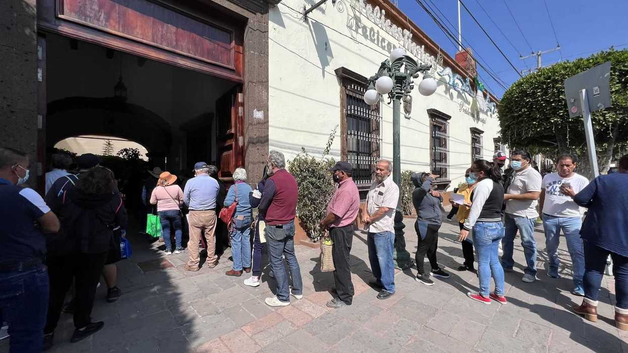 Contagios COVID-19 sin alcanzar punto máximo en Querétaro.