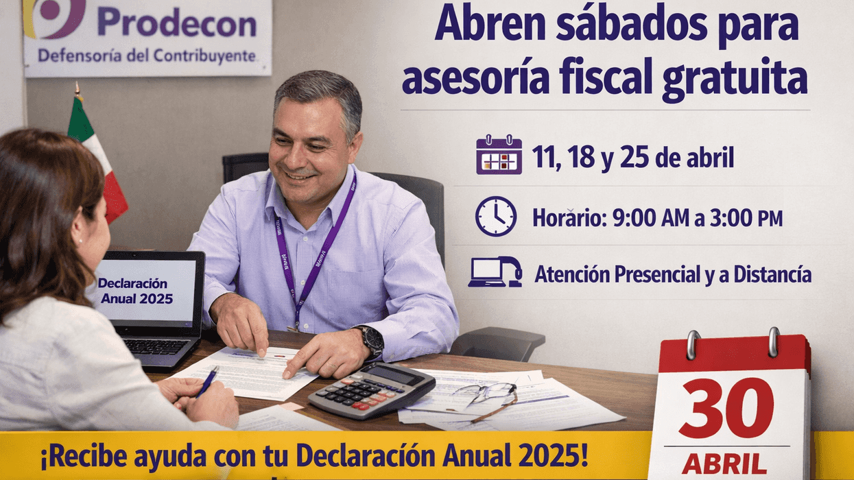 Contribuyente revisa documentos para declaración anual 2025 con asesoría gratuita de PRODECON en Querétaro
