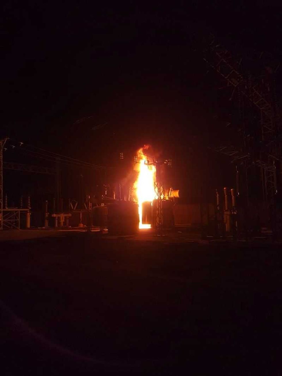 controlan incendio en subestacion de cfe en huetamo 2