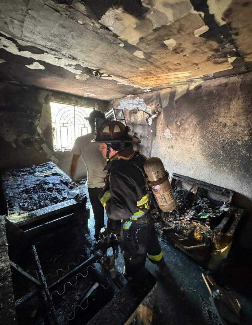 Controlan incendio en vulcanizadora de la colonia Insurgentes.