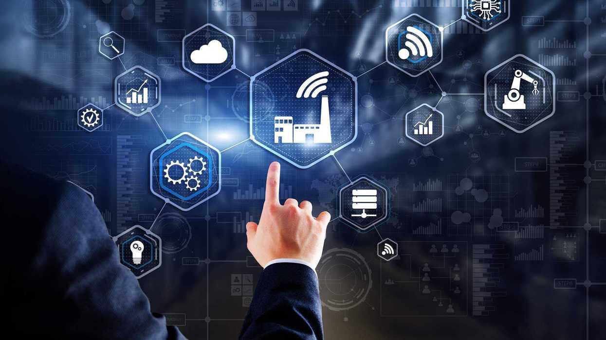 Convenios PROFECO-telecom redujeron denuncias significativamente. Autoridades evalúan replicar modelo en automotriz e inmobiliaria.