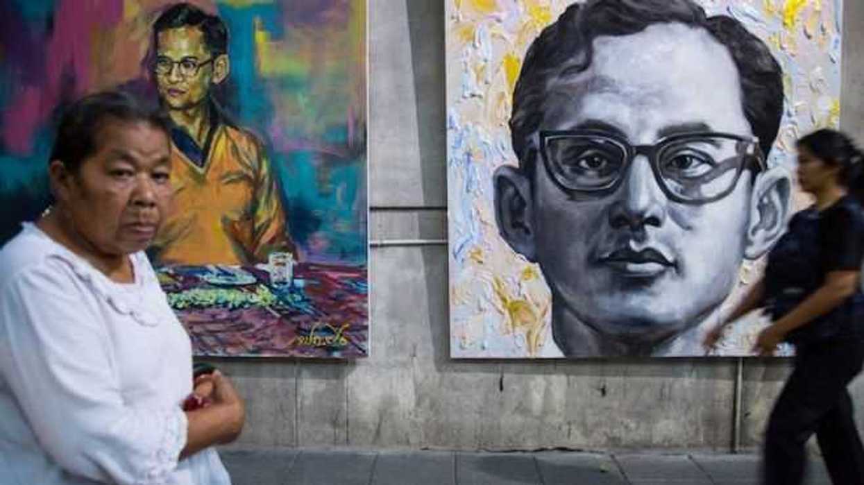 cremacion-del-rey-bhumibol-marca-fin-del-luto-ano-en-tailandia-1.jpg