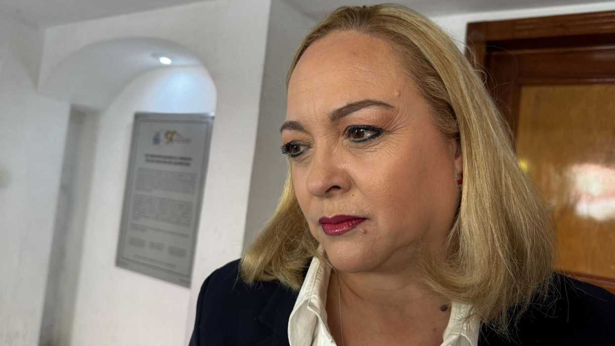 Cruz Roja San Juan del Río Navega en un barco que se hunde.