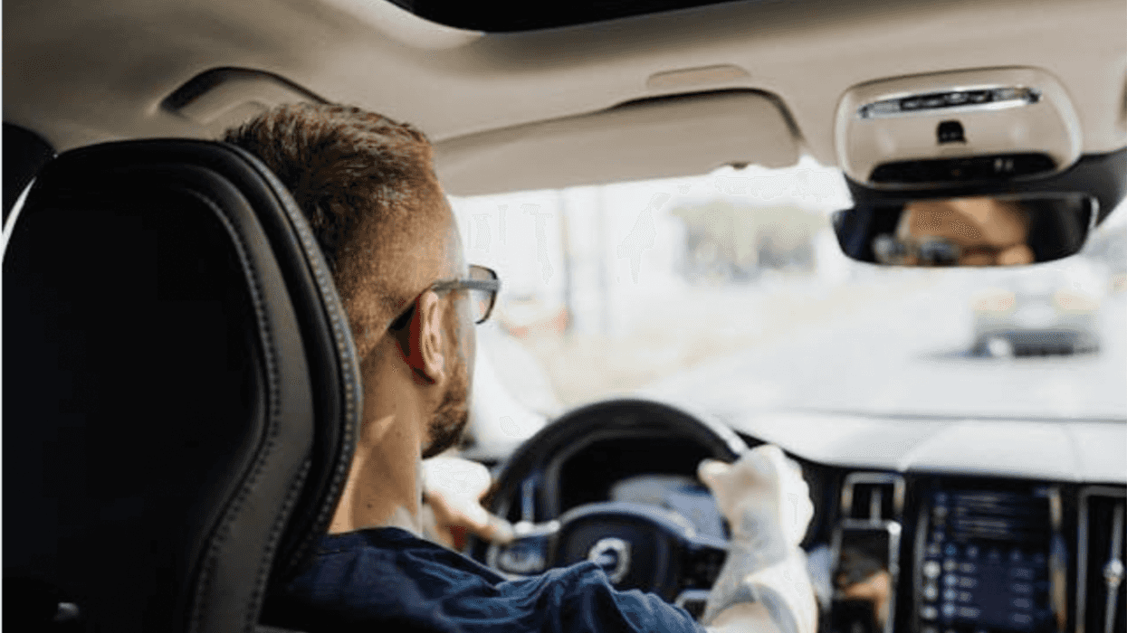 ¿Cuál es el mejor auto para viajar en carretera? Recomendaciones y consejos clave. Fuente: Pexels.